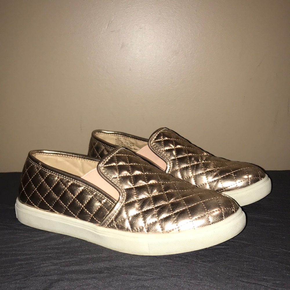 ROSEGOLD SLIP ON SNEAKERS